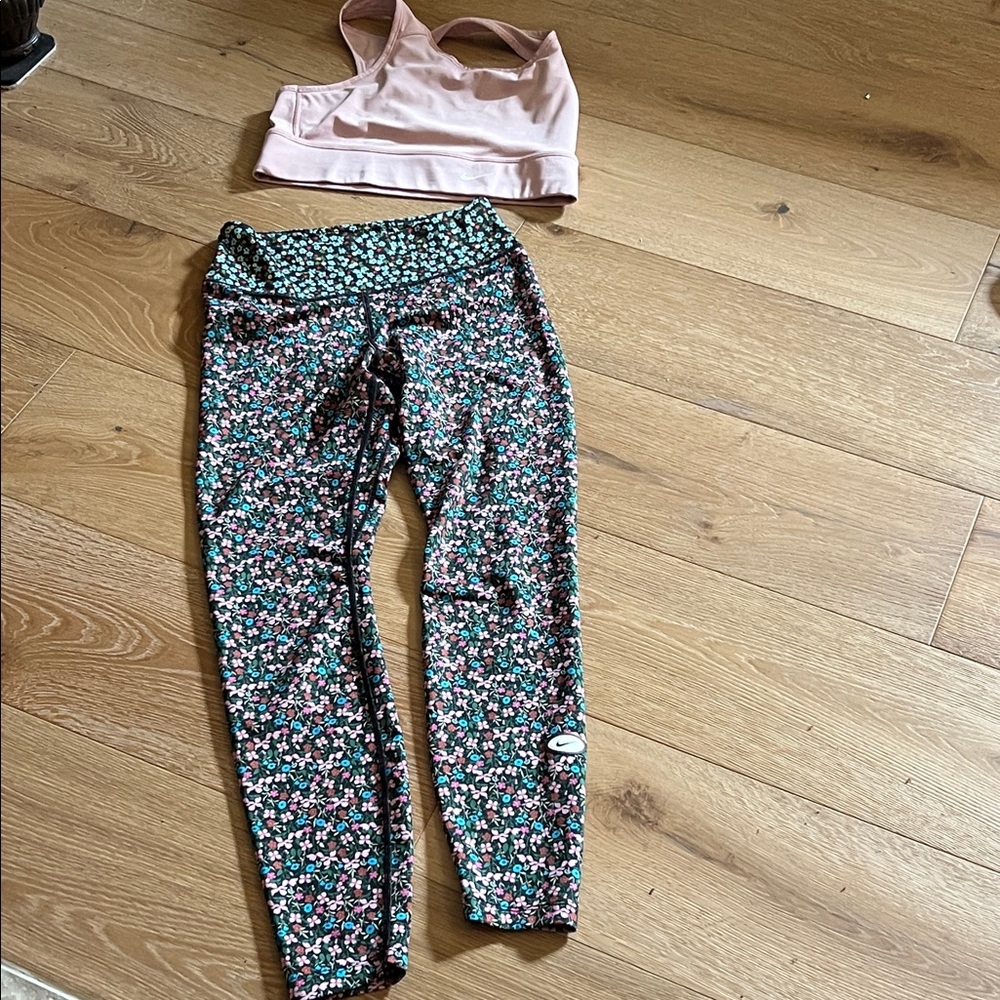 NIKE Leggings and Pink Sports Bra Set